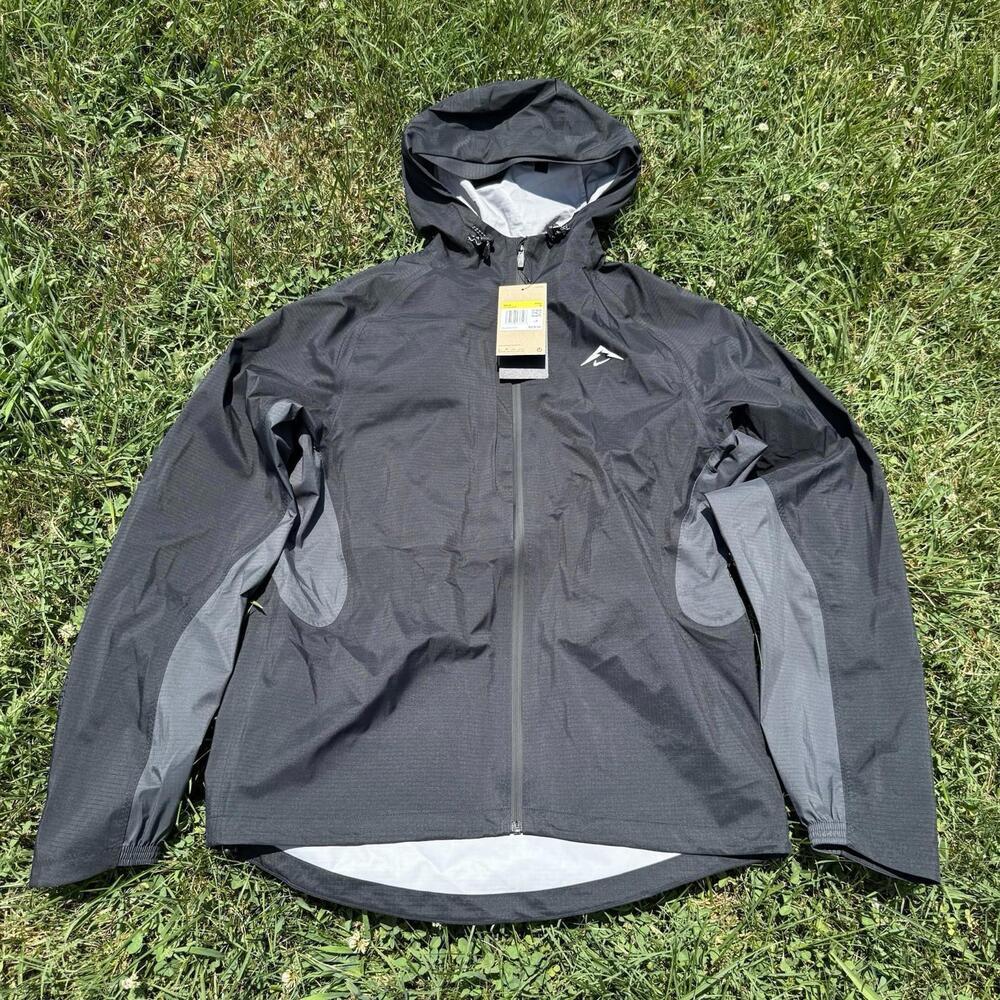 Nike Trail Storm-Fit ADV 'Cosmic Peaks' Black Rain Jacket FZ1084-010 Size Small